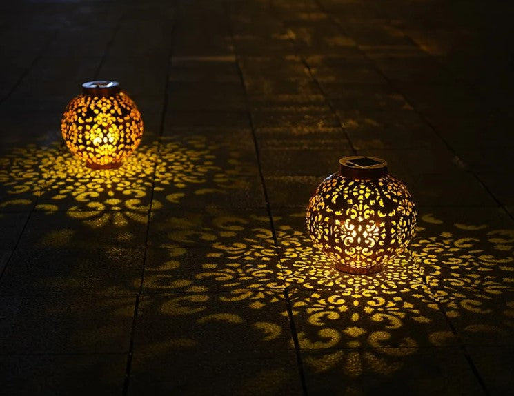 Antique Round Hanging Solar Lights Garden Retro Decor Yard Tree Outdoor Decorative Hollow Solar Lantern For Garden Camping Light